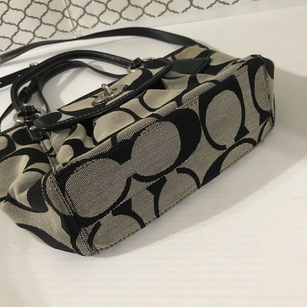 Vintage Y2K Coach Signature Canvas Shoulder Bag – Bla… - Gem